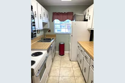 1152 Circle Drive #D, Delray Beach, FL 33445 - Photo 8