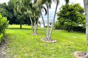 1152 Circle Dr, Delray Beach, FL 33445 - Photo 36