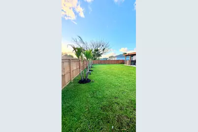 2456 SW Monterrey Lane, Port Saint Lucie, FL 34953 - Photo 4