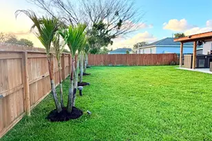 2456 SW Monterrey Ln, Port Saint Lucie, FL 34953 - Photo 4