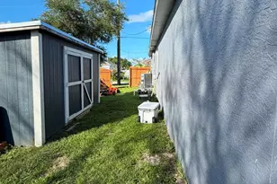 2456 SW Monterrey Ln, Port Saint Lucie, FL 34953 - Photo 8