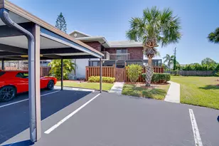 3201 SE Guinevere Ln, Port Saint Lucie, FL 34952 - Photo 4
