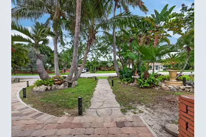 949 NE 25th Avenue, Pompano Beach, FL 33062 - Photo 8