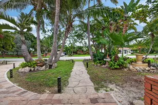 949 NE 25th Ave, Pompano Beach, FL 33062 - Photo 8