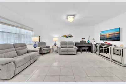 580 Egret Drive #121, Hallandale Beach, FL 33009 - Photo 2