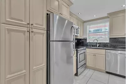 580 Egret Drive #121, Hallandale Beach, FL 33009 - Photo 14