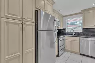 580 Egret Dr, Hallandale Beach, FL 33009 - Photo 14