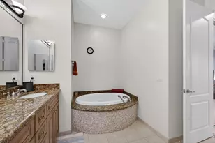 4710 Artesa Wy E, Palm Beach Gardens, FL 33418 - Photo 22