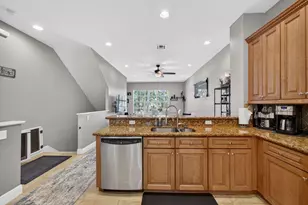 4710 Artesa Wy E, Palm Beach Gardens, FL 33418 - Photo 10