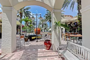 4710 Artesa Wy E, Palm Beach Gardens, FL 33418 - Photo 48