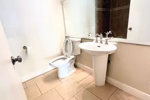 430 NW 214th St, Miami Gardens, FL 33169 - Photo 10