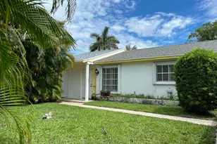 915 Riverwood Ln, Jupiter, FL 33458 - Photo 2