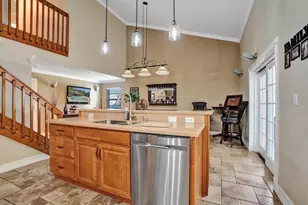 14701 Madison Pl, Davie, FL 33325 - Photo 4