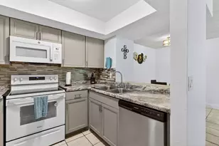 1548 SE Royal Green Cir, Port Saint Lucie, FL 34952 - Photo 12