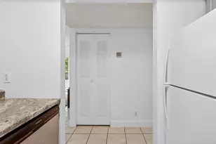 1548 SE Royal Green Cir, Port Saint Lucie, FL 34952 - Photo 14