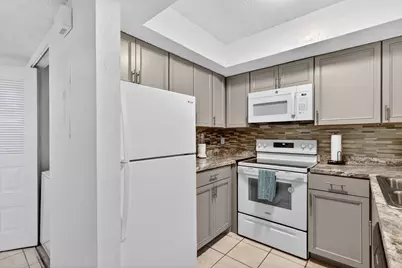 1548 SE Royal Green Circle #206, Port Saint Lucie, FL 34952 - Photo 10