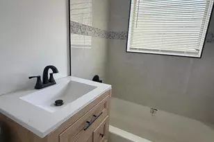 1437 NW 10th Pl, Fort Lauderdale, FL 33311 - Photo 4