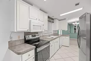 8008 Long Dr, Port Saint Lucie, FL 34952 - Photo 12