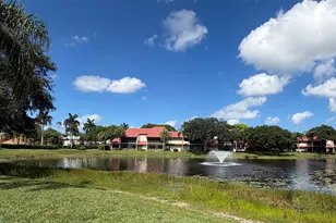22 Lexington Ln W, Palm Beach Gardens, FL 33418 - Photo 1