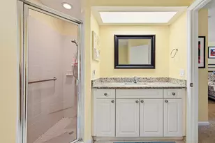 22 Lexington Ln W, Palm Beach Gardens, FL 33418 - Photo 18
