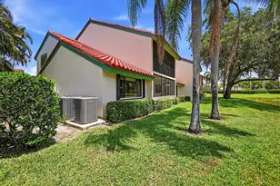 22 Lexington Ln W, Palm Beach Gardens, FL 33418 - Photo 22