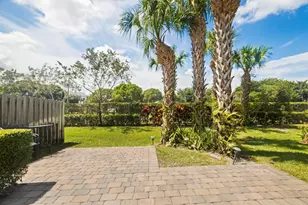 4648 Silver Saw Ln, Lake Worth, FL 33463 - Photo 14