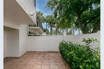 3530 Magellan Circle #613, Aventura, FL 33180 - Photo 32