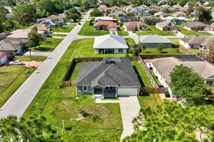 1791 SW Effland Ave, Port Saint Lucie, FL 34953 - Photo 4