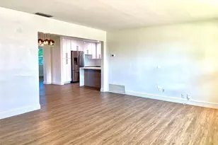 2090 NW 84th Terrace, Pembroke Pines, FL 33024 - Photo 2