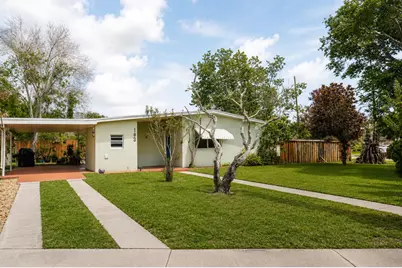 103 SE Bonita Court, Port Saint Lucie, FL 34983 - Photo 2