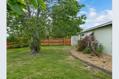 103 SE Bonita Court, Port Saint Lucie, FL 34983 - Photo 20