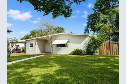 103 SE Bonita Court, Port Saint Lucie, FL 34983 - Photo 4