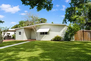 103 SE Bonita Ct, Port Saint Lucie, FL 34983 - Photo 4