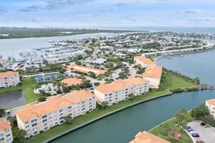 5 E Harbour Isle Dr Dr E, Fort Pierce, FL 34949 - Photo 2