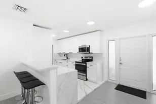 6444 Oak St, Hollywood, FL 33024 - Photo 6