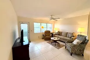 116 Windsor F, West Palm Beach, FL 33417 - Photo 4