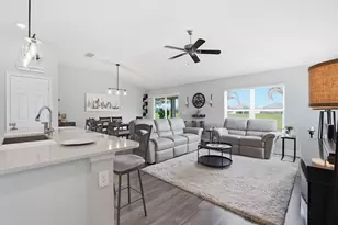 5655 NW Pine Trail Cir, Port Saint Lucie, FL 34983 - Photo 24