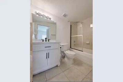 7240 NW 114th Avenue #304, Doral, FL 33178 - Photo 14