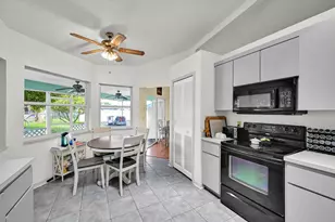2265 SE Carnation Ave, Port Saint Lucie, FL 34952 - Photo 8