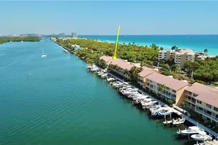4230 N Ocean Dr, Hollywood, FL 33019 - Photo 2