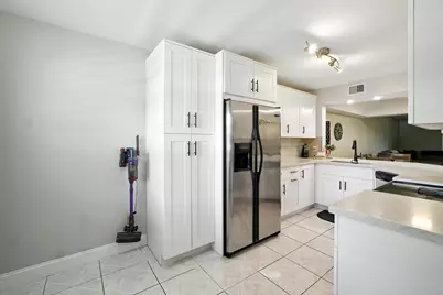 23380 Carolwood Lane #202, Boca Raton, FL 33428 - Photo 4