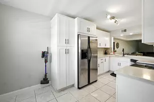 23380 Carolwood Ln, Boca Raton, FL 33428 - Photo 4
