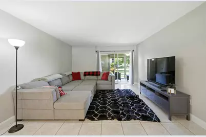 23380 Carolwood Lane #202, Boca Raton, FL 33428 - Photo 8