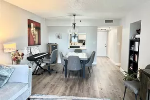 9235 SW 8th St, Boca Raton, FL 33428 - Photo 2