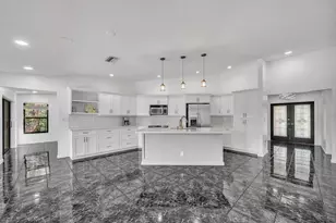 303 NW 105th Terrace, Coral Springs, FL 33071 - Photo 4