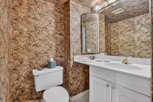 8045 Eastlake Dr, Boca Raton, FL 33433 - Photo 22