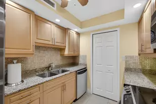 3000 N Ocean Dr, Singer Island, FL 33404 - Photo 10