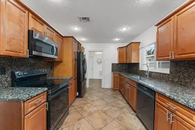 6515 SW 8th Place, North Lauderdale, FL 33068 - Photo 14