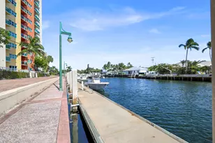 2650 Lake Shore Dr, Riviera Beach, FL 33404 - Photo 38