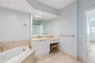 2650 Lake Shore Dr, Riviera Beach, FL 33404 - Photo 22